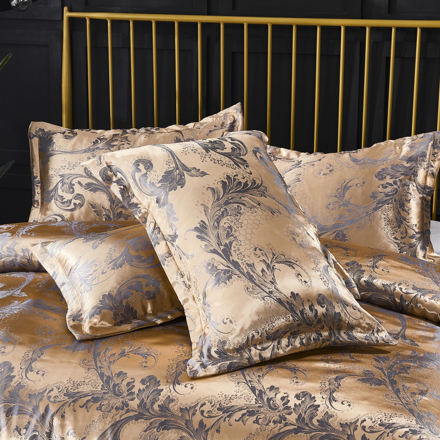 Reactive Print Woven Bedding Set